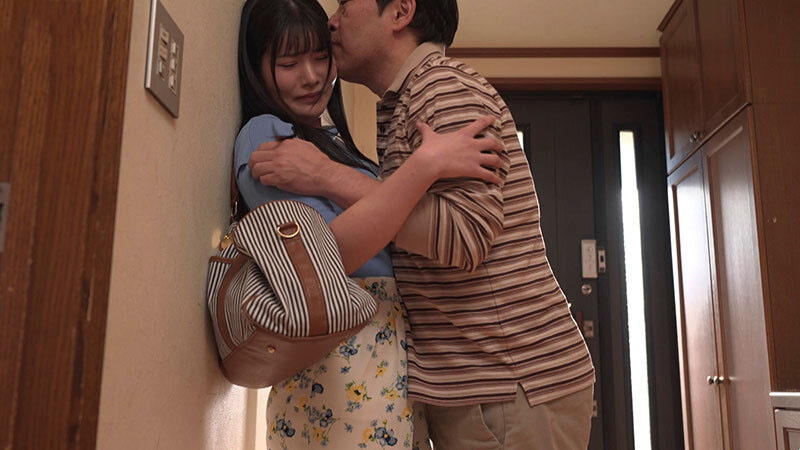 JUFE-470 母は再婚しましたが、私は幸せな人でした